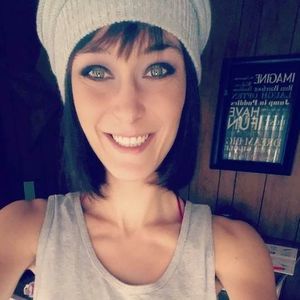 Meet your Posher, Brit